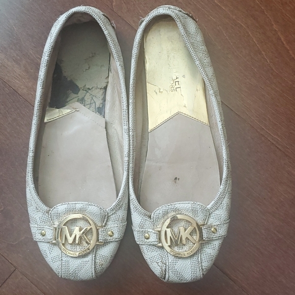 Michael Kors Little Mocassin - Picture 1 of 3